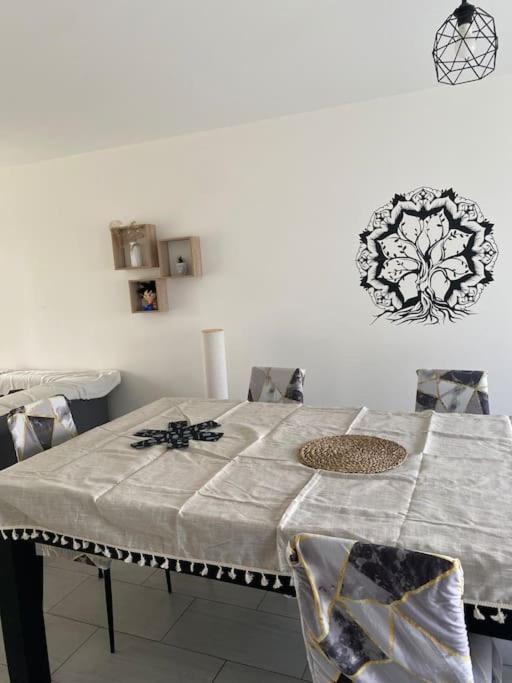 Appartement Ping-Pong Proche Gare Gagny Dış mekan fotoğraf